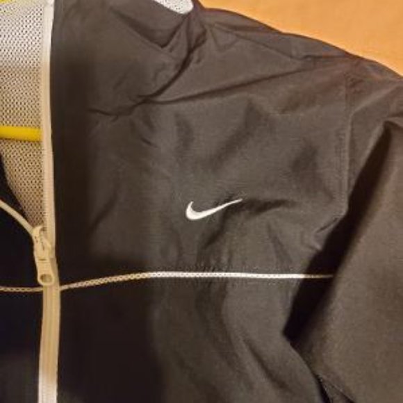 Women's Nike Size Medium Lined Jacket - Picture 4 of 5